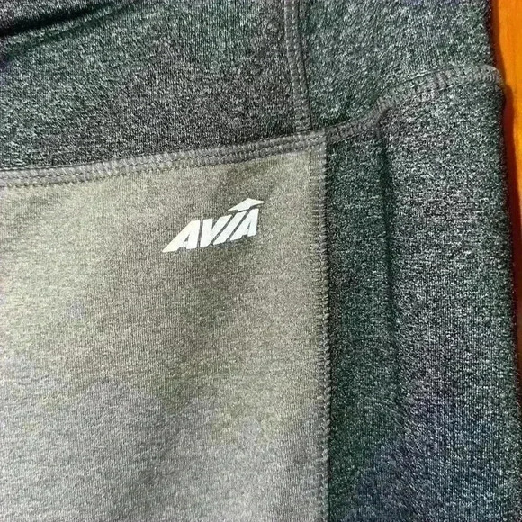 Avia leggings Sz medium - Picture 2 of 4